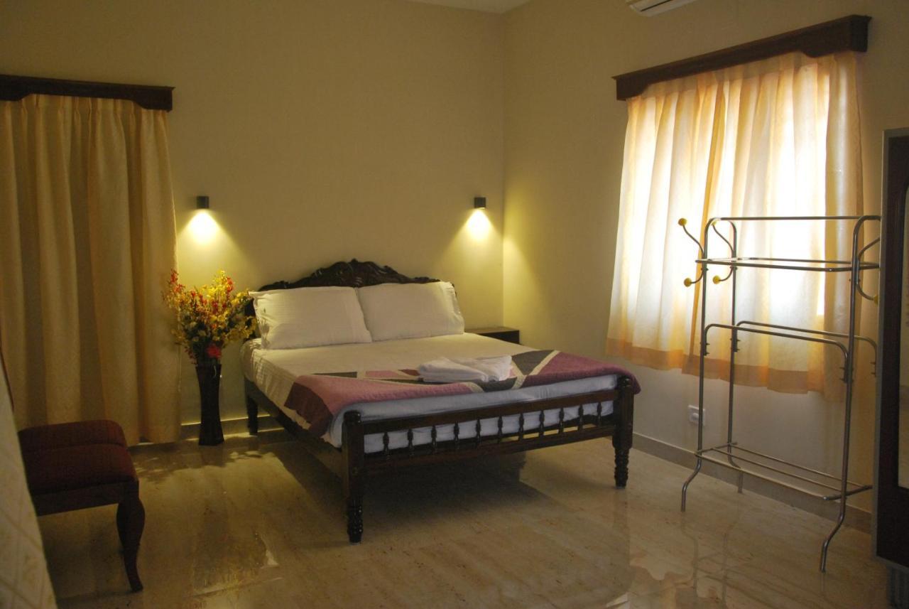 Casa Feliz Bed and Breakfast Fort Kochi Exteriör bild