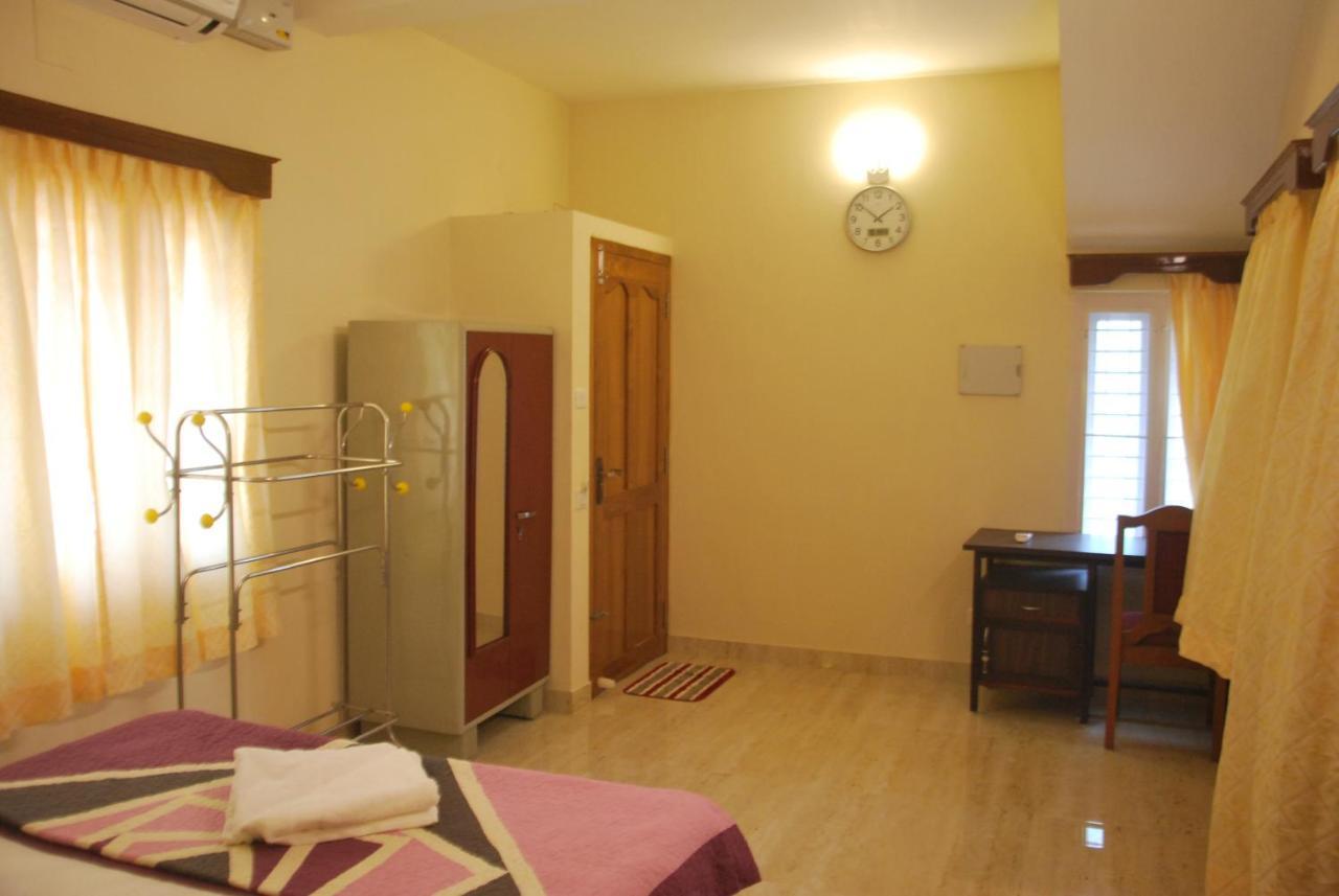 Casa Feliz Bed and Breakfast Fort Kochi Exteriör bild