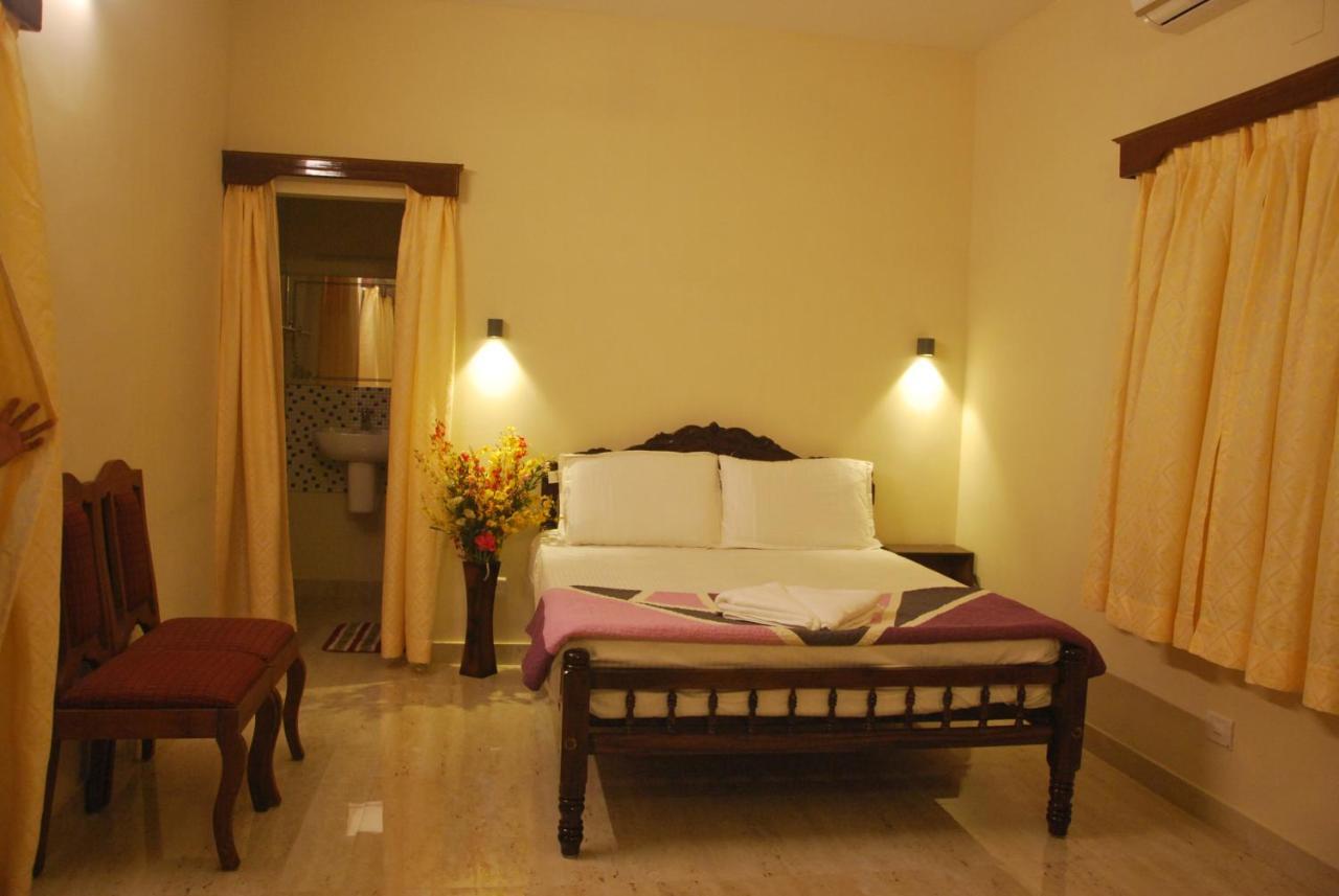 Casa Feliz Bed and Breakfast Fort Kochi Exteriör bild