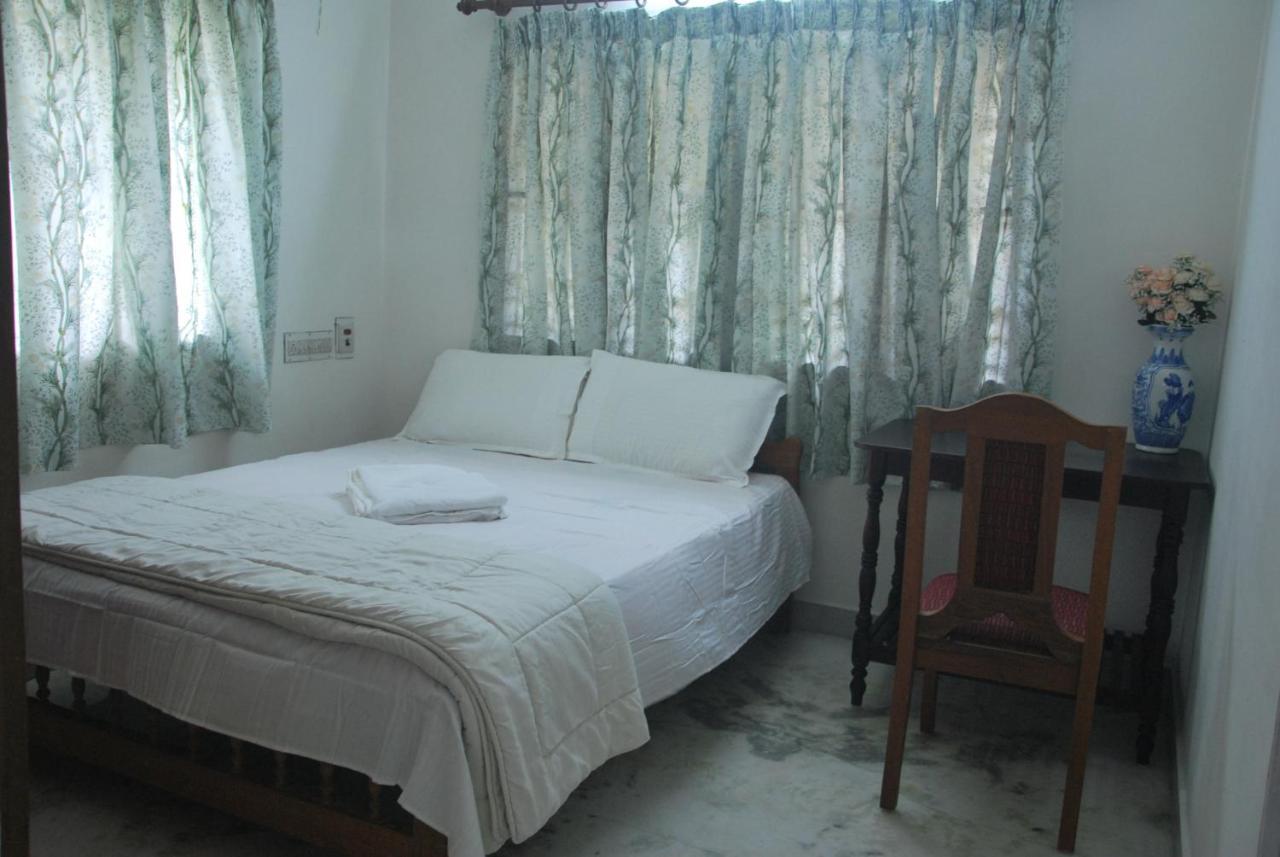 Casa Feliz Bed and Breakfast Fort Kochi Exteriör bild
