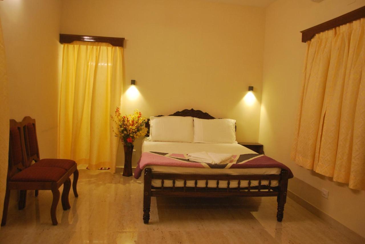 Casa Feliz Bed and Breakfast Fort Kochi Exteriör bild