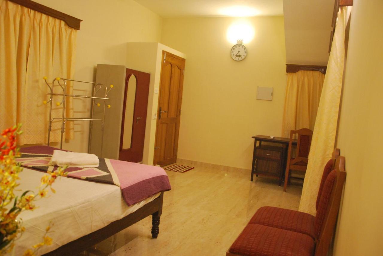 Casa Feliz Bed and Breakfast Fort Kochi Exteriör bild