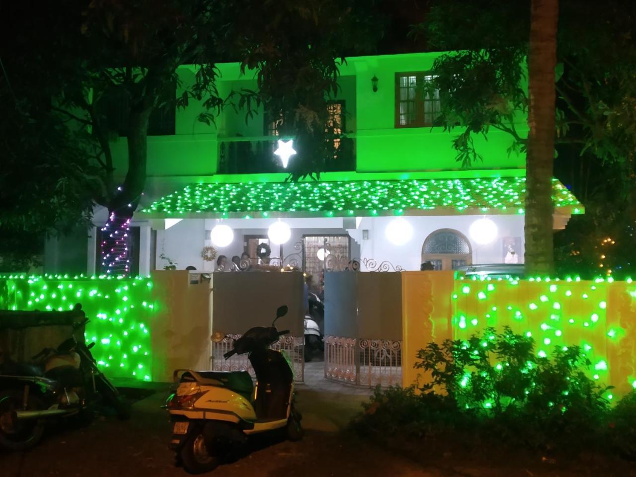 Casa Feliz Bed and Breakfast Fort Kochi Exteriör bild